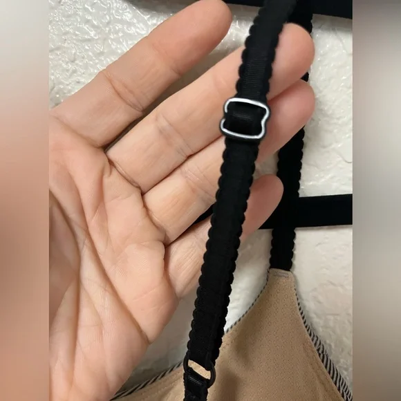 🍋 LULULEMON Bliss Tank Top Size 6 - Picture 13 of 16